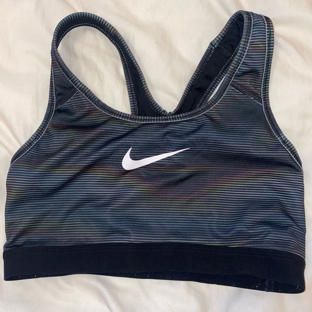 Nike sports bra size m